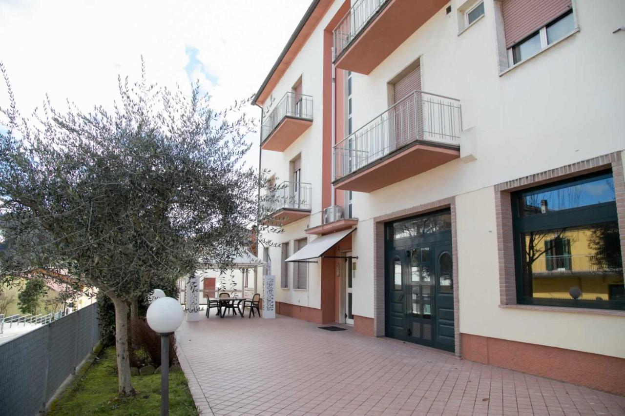 Hotel Lidia Mergo Exterior foto