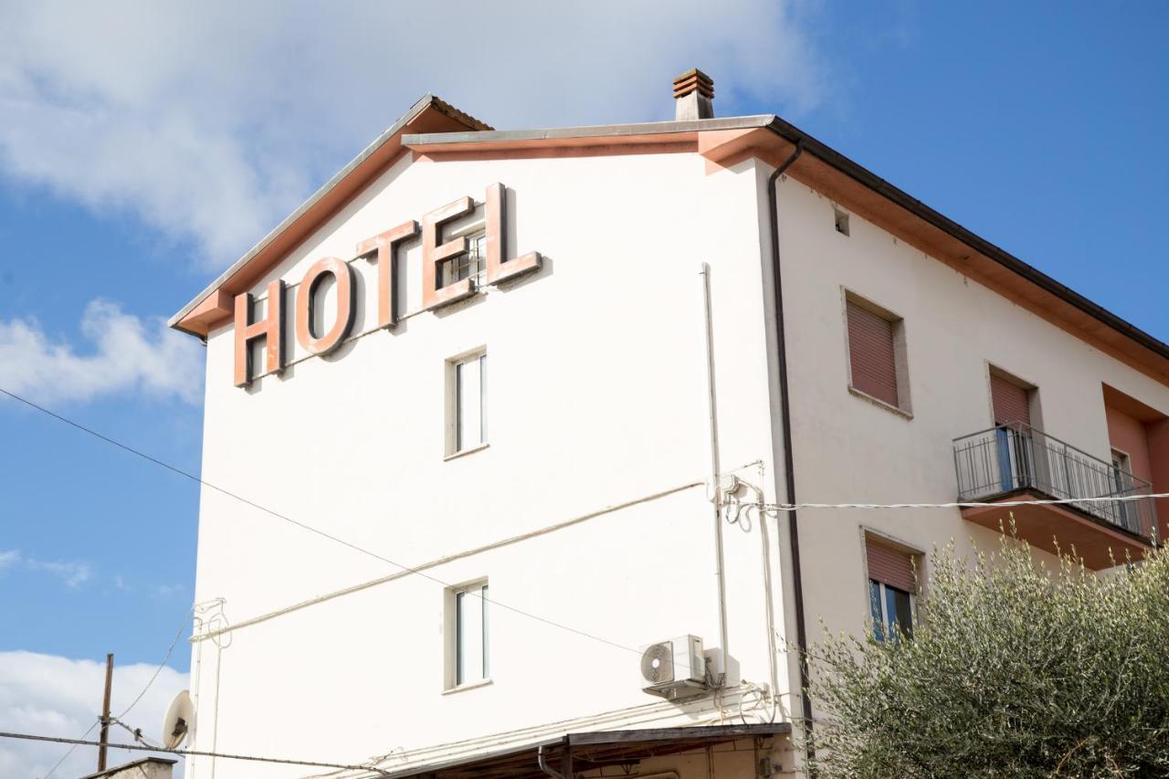 Hotel Lidia Mergo Exterior foto